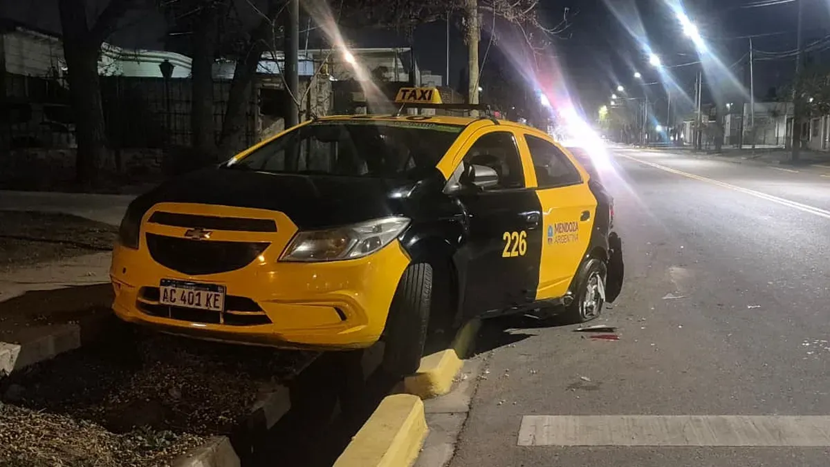 taxi destruido