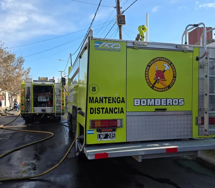 bomberos voluntarios de godoy cruz