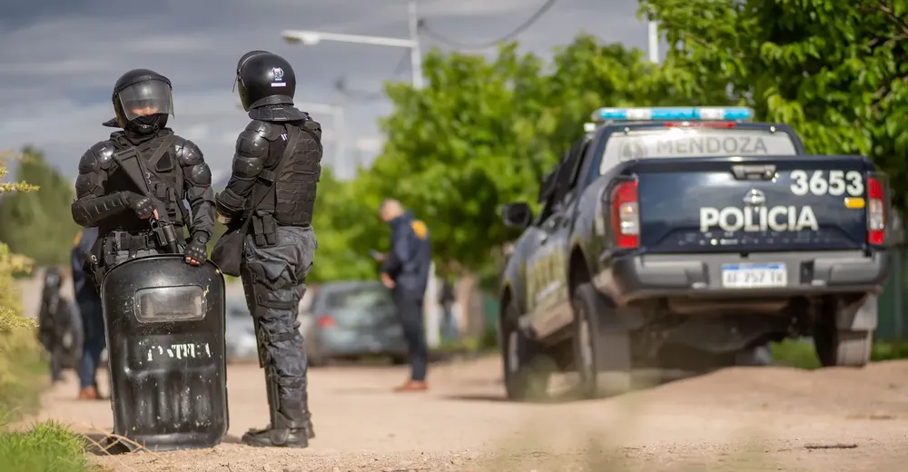policia mendoza 2