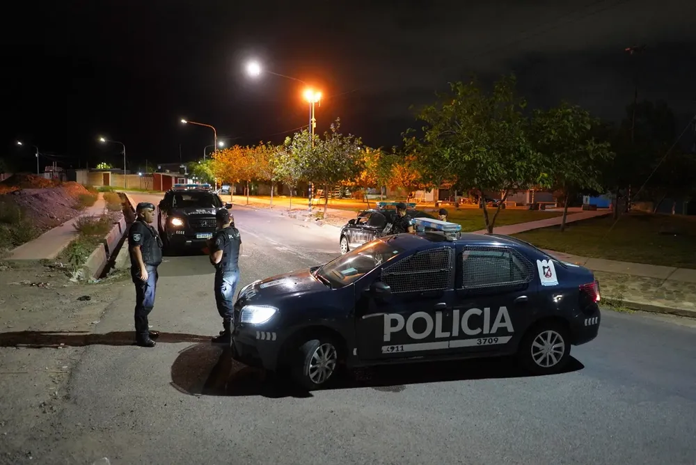 policias noche