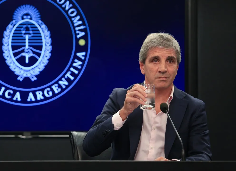 Luis-Caputo-viaja-a-Washington-para-negociar-con-el-Tesoro-de-EEUU